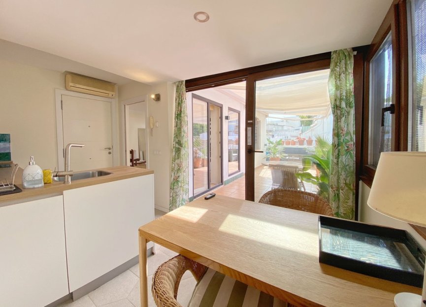 Resale - Apartment - Top Floor Apartment - Marbella - Marbella Centro