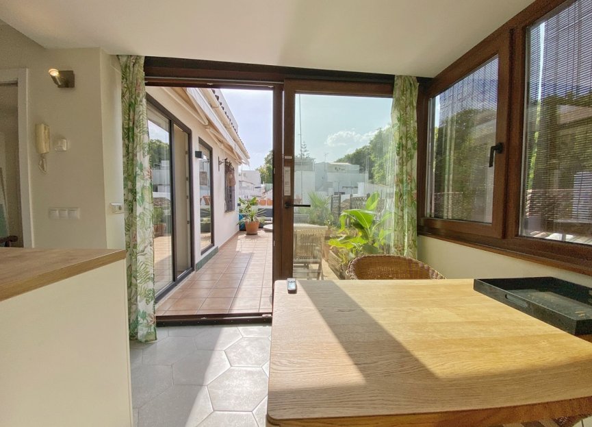 Resale - Apartment - Top Floor Apartment - Marbella - Marbella Centro