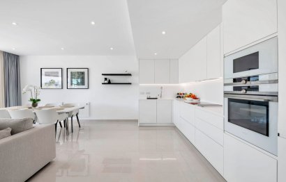 Resale - Apartment - Middle Floor Apartment - Estepona - Estepona Centro