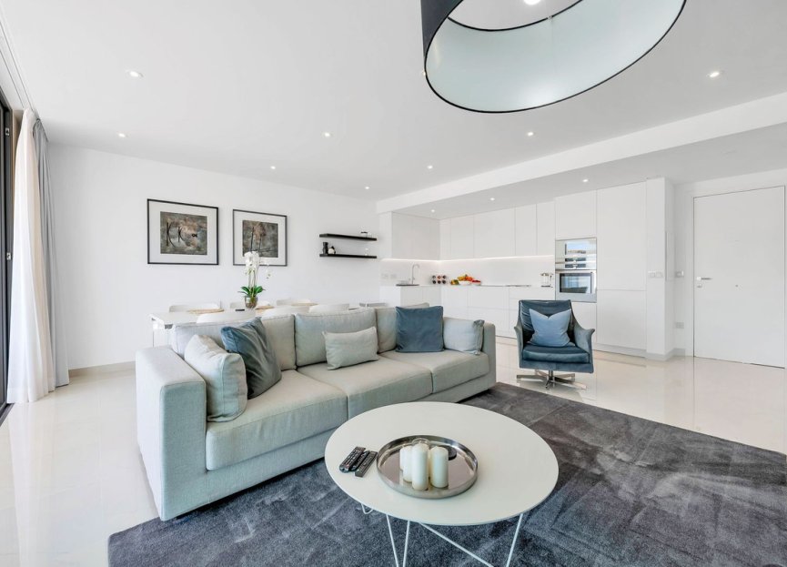 Resale - Apartment - Middle Floor Apartment - Estepona - Estepona Centro