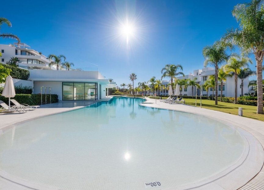 Resale - Apartment - Middle Floor Apartment - Estepona - Estepona Centro