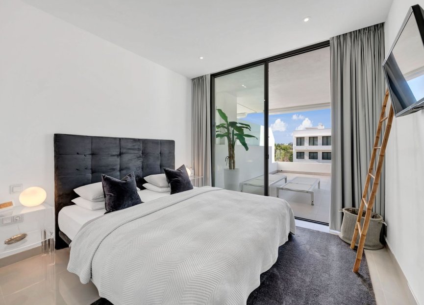 Resale - Apartment - Middle Floor Apartment - Estepona - Estepona Centro