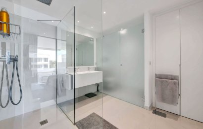 Resale - Apartment - Middle Floor Apartment - Estepona - Estepona Centro