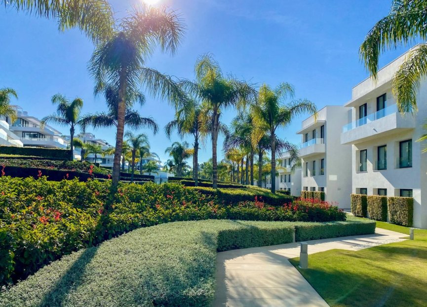 Resale - Apartment - Middle Floor Apartment - Estepona - Estepona Centro