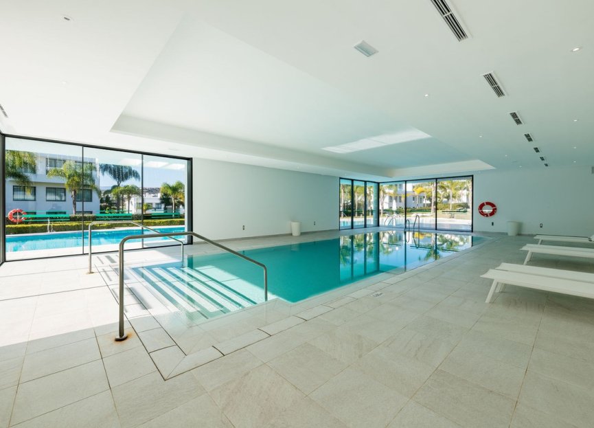 Resale - Apartment - Middle Floor Apartment - Estepona - Estepona Centro