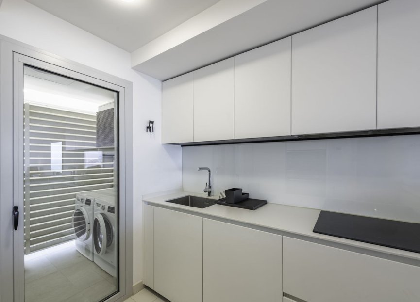 Resale - Apartment - Middle Floor Apartment - Fuengirola - Higueron