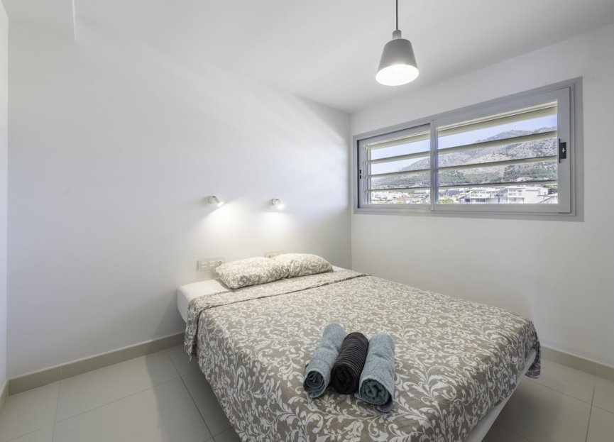 Resale - Apartment - Middle Floor Apartment - Fuengirola - Higueron