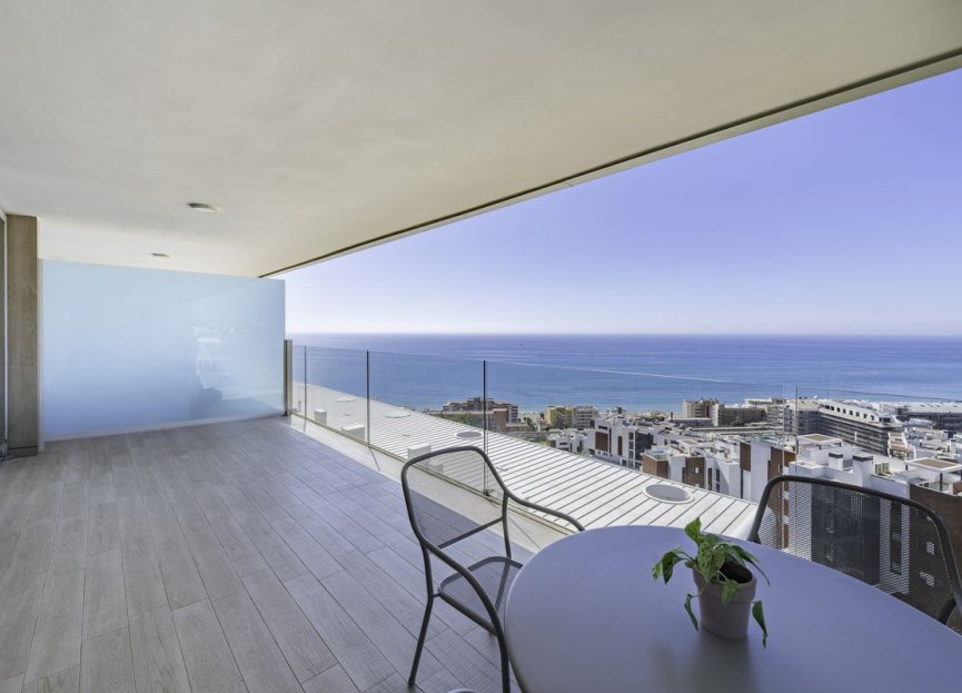 Resale - Apartment - Middle Floor Apartment - Fuengirola - Higueron