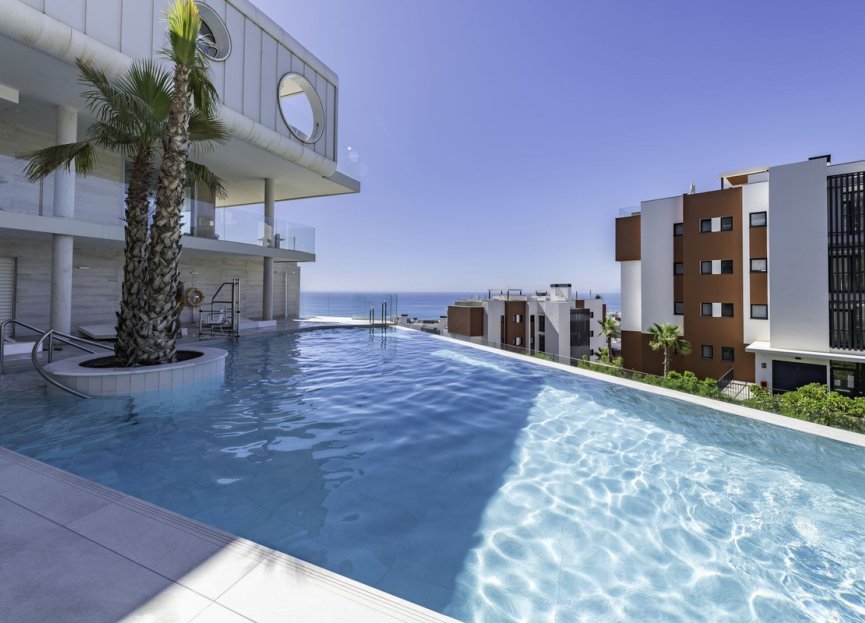 Resale - Apartment - Middle Floor Apartment - Fuengirola - Higueron