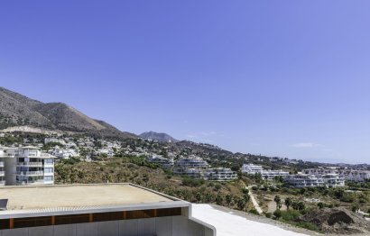 Resale - Apartment - Middle Floor Apartment - Fuengirola - Higueron