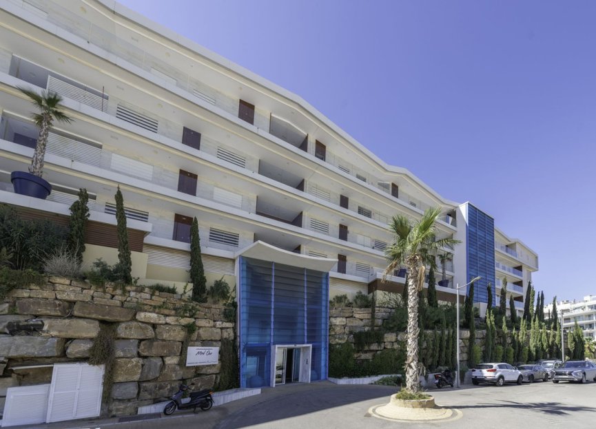 Resale - Apartment - Middle Floor Apartment - Fuengirola - Higueron