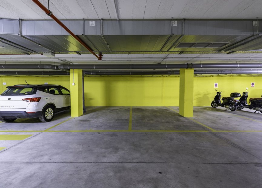 Resale - Apartment - Middle Floor Apartment - Fuengirola - Higueron