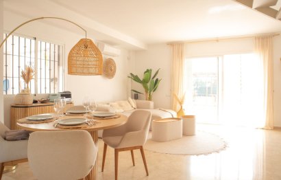 Resale - House - Semi-Detached House - Marbella - Nueva Andalucia