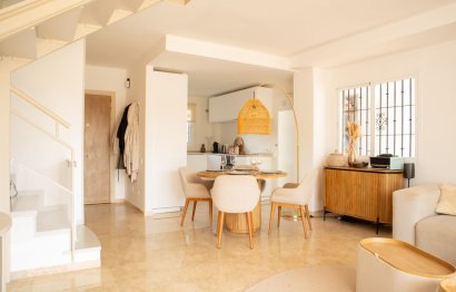 Resale - House - Semi-Detached House - Marbella - Nueva Andalucia