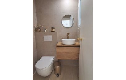 Resale - House - Semi-Detached House - Marbella - Nueva Andalucia