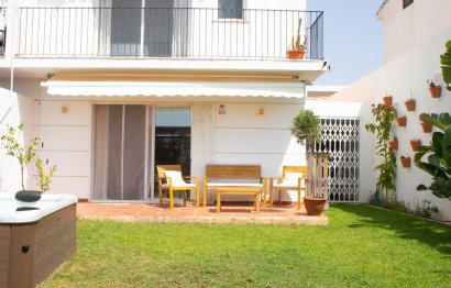 Resale - House - Semi-Detached House - Marbella - Nueva Andalucia