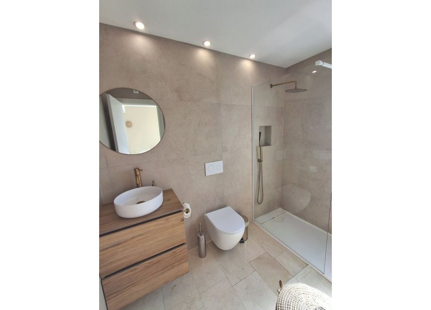 Resale - House - Semi-Detached House - Marbella - Nueva Andalucia