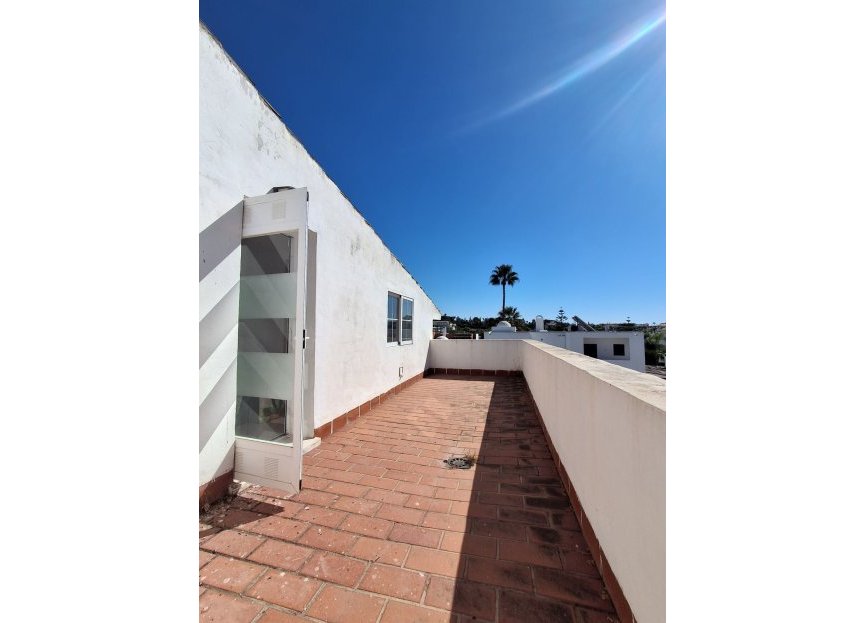Resale - House - Semi-Detached House - Marbella - Nueva Andalucia