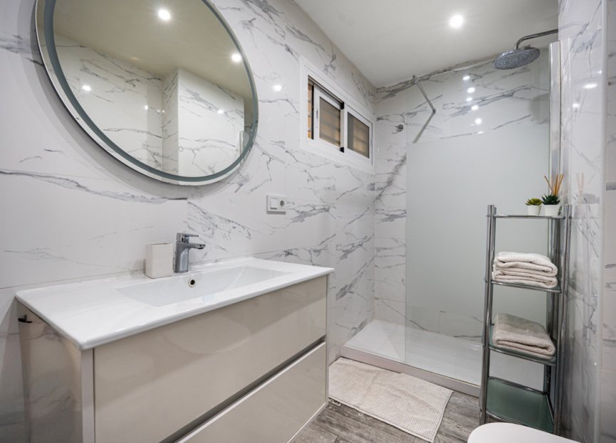 Resale - Apartment - Middle Floor Apartment - Marbella - Marbella Centro