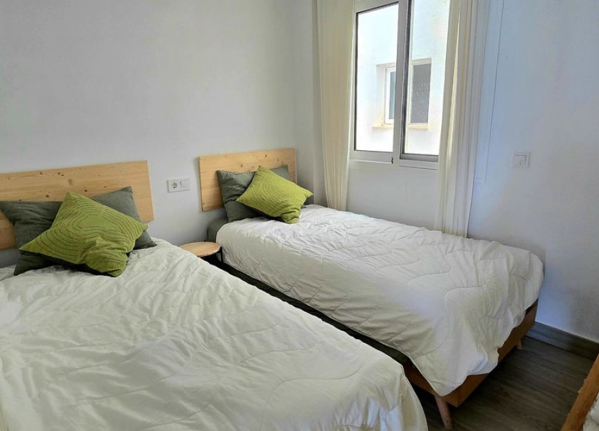 Resale - Apartment - Middle Floor Apartment - Fuengirola - Fuengirola Centro