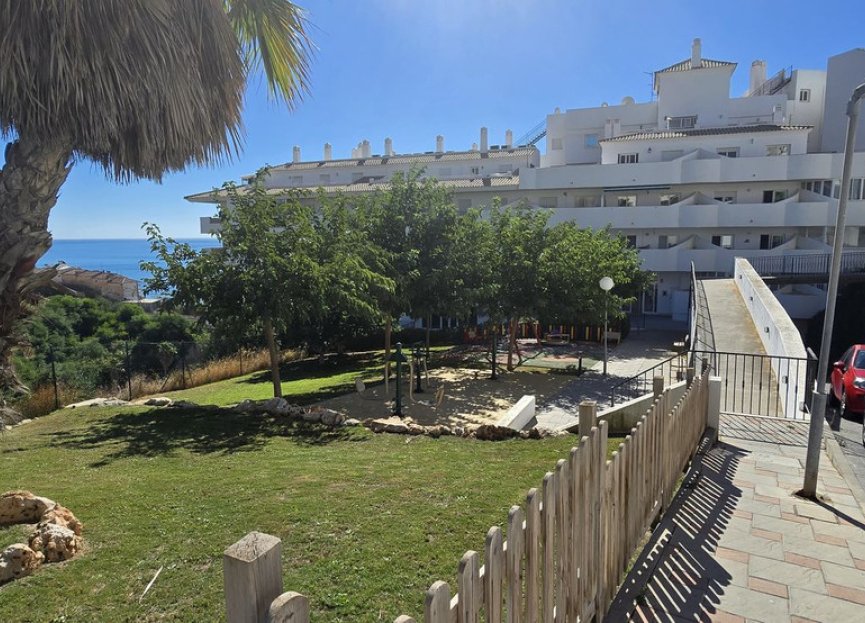 Resale - Apartment - Middle Floor Apartment - Fuengirola - Fuengirola Centro