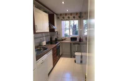 Resale - Ground floor apartment - Marbella - Elviria