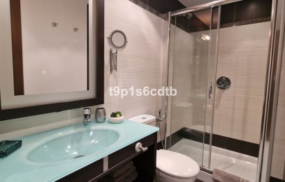 Resale - Apartment - Middle Floor Apartment - Marbella - Puerto Banús