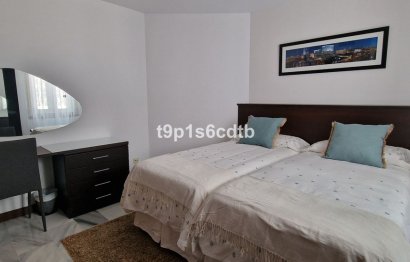 Resale - Apartment - Middle Floor Apartment - Marbella - Puerto Banús