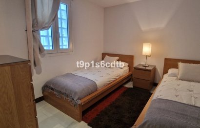 Resale - Apartment - Middle Floor Apartment - Marbella - Puerto Banús