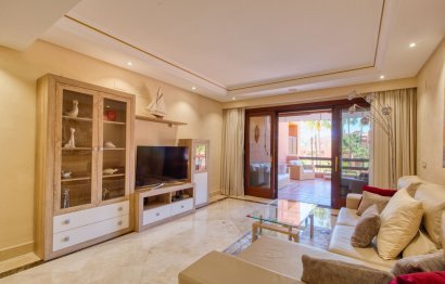 Resale - Apartment - Middle Floor Apartment - Estepona - Estepona Centro