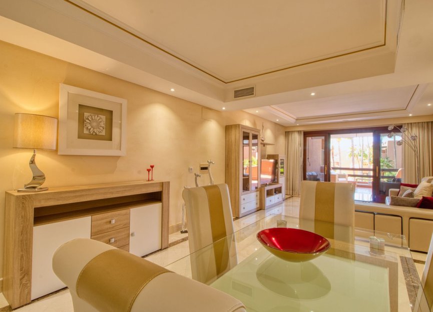 Resale - Apartment - Middle Floor Apartment - Estepona - Estepona Centro