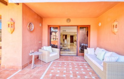 Resale - Apartment - Middle Floor Apartment - Estepona - Estepona Centro