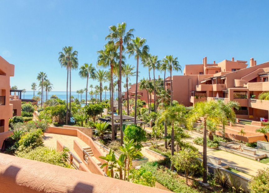 Resale - Apartment - Middle Floor Apartment - Estepona - Estepona Centro