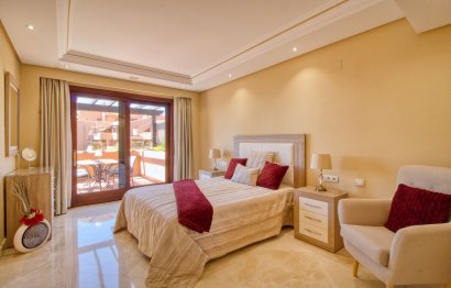 Resale - Apartment - Middle Floor Apartment - Estepona - Estepona Centro