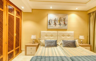 Resale - Apartment - Middle Floor Apartment - Estepona - Estepona Centro