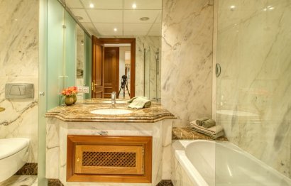 Resale - Apartment - Middle Floor Apartment - Estepona - Estepona Centro