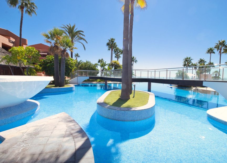 Resale - Apartment - Middle Floor Apartment - Estepona - Estepona Centro