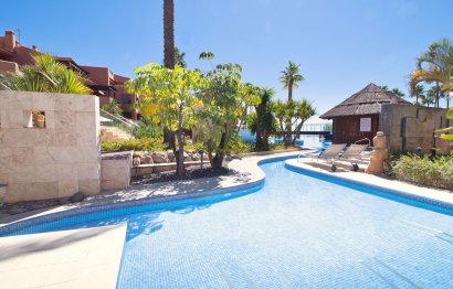 Resale - Apartment - Middle Floor Apartment - Estepona - Estepona Centro