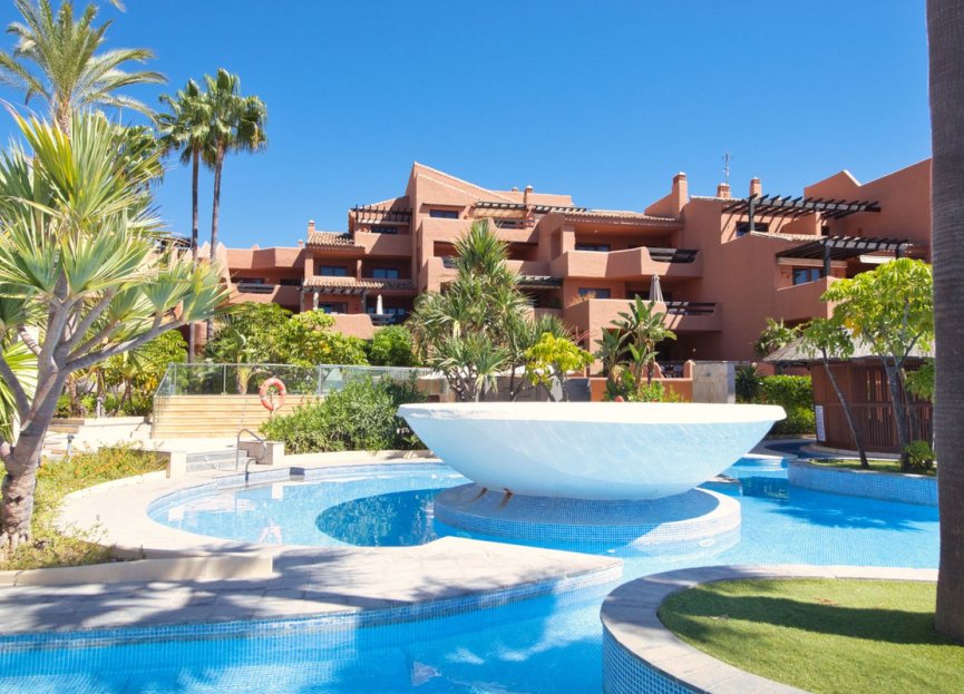 Resale - Apartment - Middle Floor Apartment - Estepona - Estepona Centro