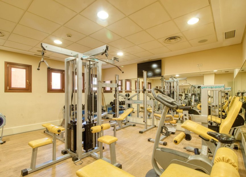 Resale - Apartment - Middle Floor Apartment - Estepona - Estepona Centro