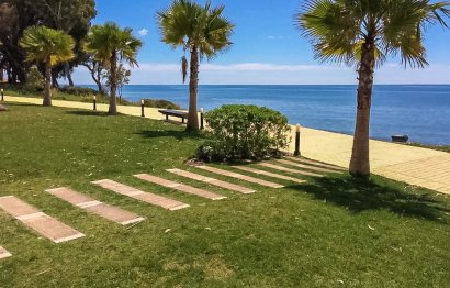 Resale - Apartment - Middle Floor Apartment - Estepona - Estepona Centro