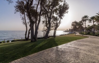 Resale - Apartment - Middle Floor Apartment - Estepona - Estepona Centro