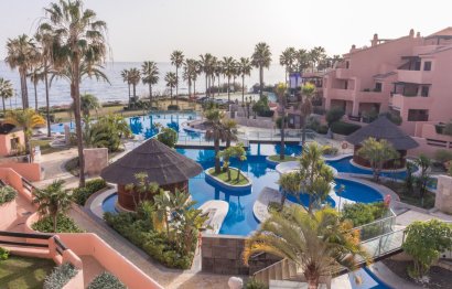 Resale - Apartment - Middle Floor Apartment - Estepona - Estepona Centro