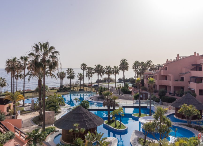 Resale - Apartment - Middle Floor Apartment - Estepona - Estepona Centro