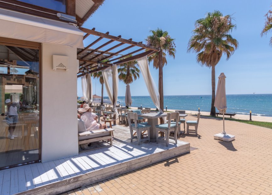 Resale - Apartment - Middle Floor Apartment - Estepona - Estepona Centro