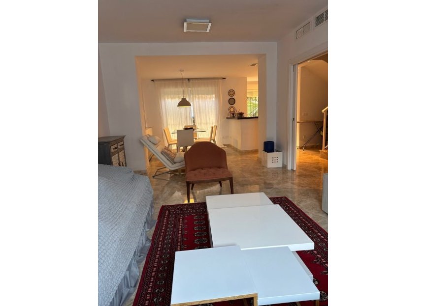 Resale - House - Townhouse - Marbella - Nueva Andalucia