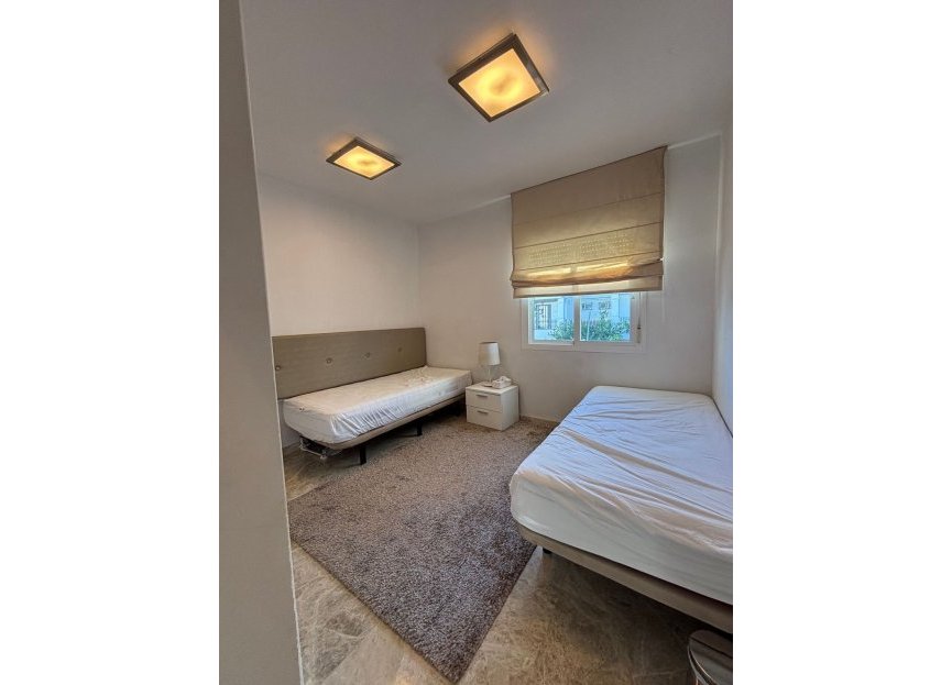 Resale - House - Townhouse - Marbella - Nueva Andalucia