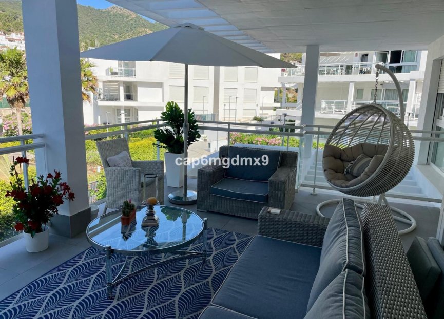 Resale - Apartment - Middle Floor Apartment - Benahavís - Benahavís Centro