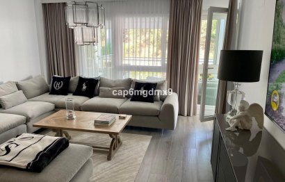 Resale - Apartment - Middle Floor Apartment - Benahavís - Benahavís Centro