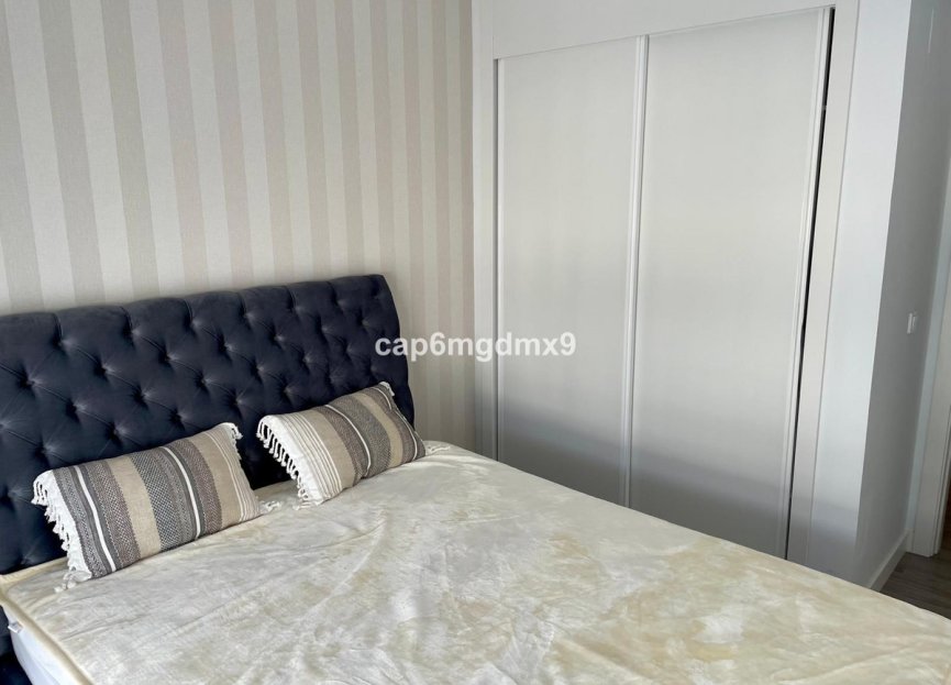 Resale - Apartment - Middle Floor Apartment - Benahavís - Benahavís Centro